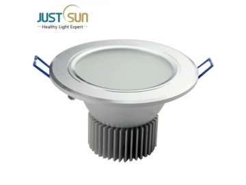 LED-Einbauleuchte mit der Abdeckung in Milchfarbe