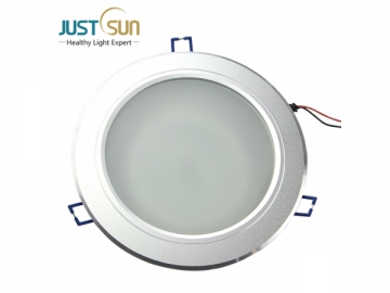 LED-Einbauleuchte mit der Abdeckung in Milchfarbe
